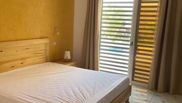 3 makuuhuonetta, ilmainen Wi-Fi, vuodevaatteet, pääsy pyörätuolilla