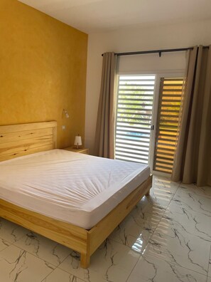 3 bedrooms, free WiFi, bed sheets, wheelchair access