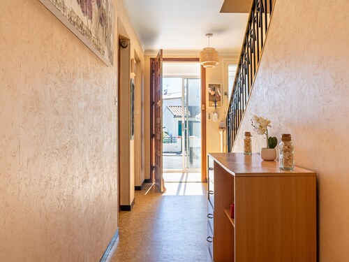 Apartment am Wasser mit Garten