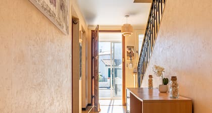 Apartment am Wasser mit Garten