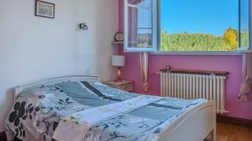 2 Schlafzimmer, Bügeleisen/Bügelbrett, WLAN, Bettwäsche