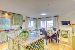 Interior - Luxury 4 bedroom, 4 bath Villa with views on Golf Course (Mijas)