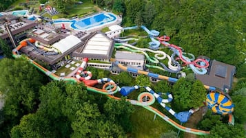 Área de juegos infantiles al aire libre