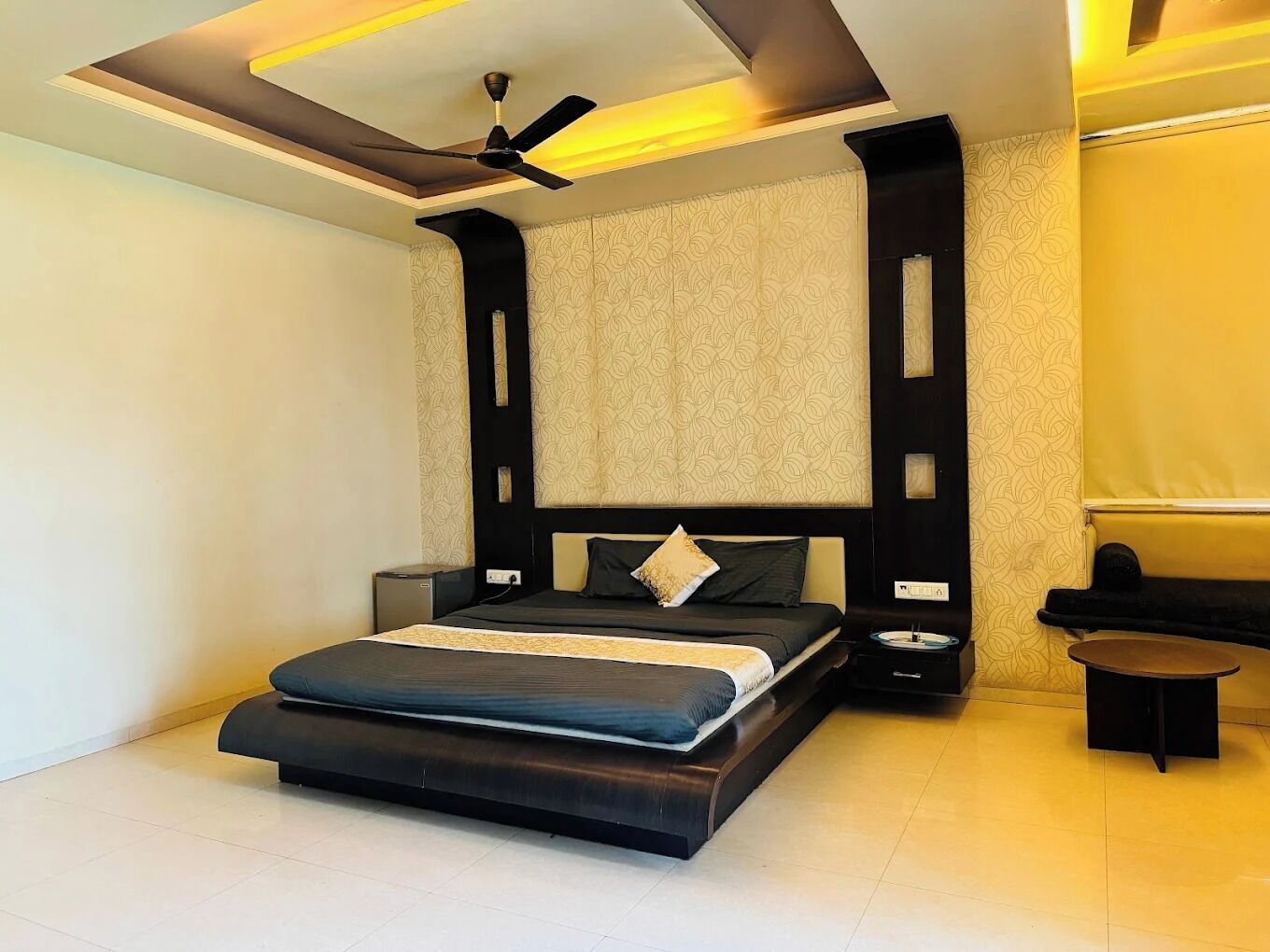 Deluxe Room | Desk, free WiFi, bed sheets