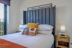 1 habitación, tabla de planchar con plancha, wifi y ropa de cama 