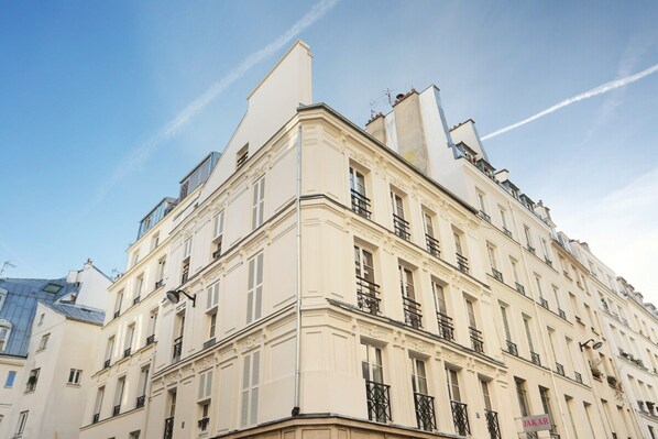 Apartment | Exterior - Lovely Studio With AC - Center of Paris (Paris)