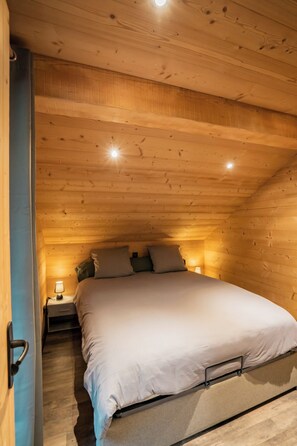 4 bedrooms, travel cot, WiFi, bed sheets - CHATEL: 10-person apartment at the foot of the ski/bike slopes (Châtel)