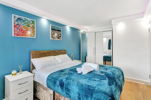 4 Schlafzimmer, Schreibtisch, Bügeleisen/Bügelbrett, kostenloses WLAN