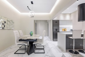 Appartement, 2 chambres, balcon, vue ville