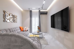 Apartment, 2 Bedrooms, Balcony, City View | Blackout drapes, iron/ironing board, free WiFi