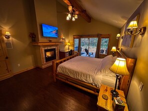 5 Schlafzimmer, Schreibtisch, Bügeleisen/Bügelbrett, Reisekinderbett