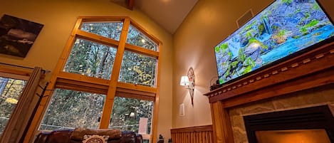 Smart TV, fireplace, DVD player, table football