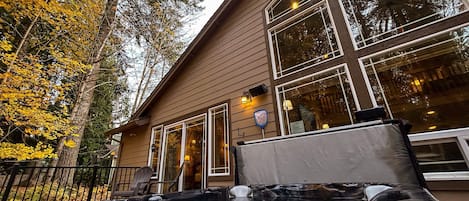 Bañera de hidromasaje exterior