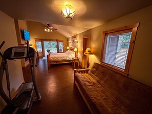 5 bedrooms, desk, iron/ironing board, travel cot