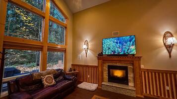 Smart TV, fireplace, DVD player, table football