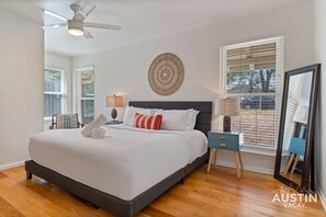 4 bedrooms, desk, iron/ironing board, free WiFi