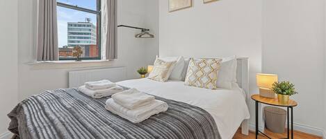 3 chambres, fer et planche Ă repasser, accĂšs Ă Internet, literie fournie