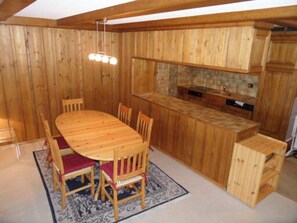 Dining - 2 Bedroom apartement *** - 1st floor – close to the Place Central, shops and bus stops – big sunny b (Verbier)