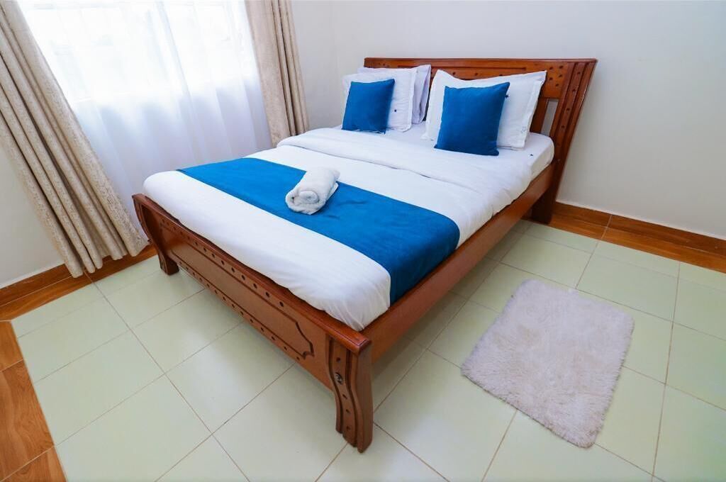 2 habitaciones, escritorio, tabla de planchar con plancha y wifi gratis 