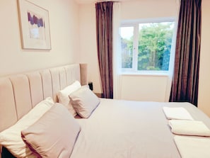 Room - Luxurious Home in Chester, a Beautiful Sanctuary (Upton)
