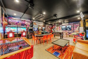 Spielezimmer