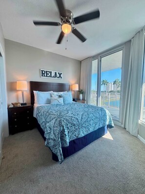 3 bedrooms, iron/ironing board, travel crib, WiFi - An Emerald Coast Escape (Destin)