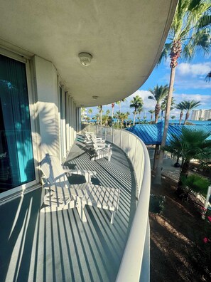 Property grounds - A Wave From it All (Destin)