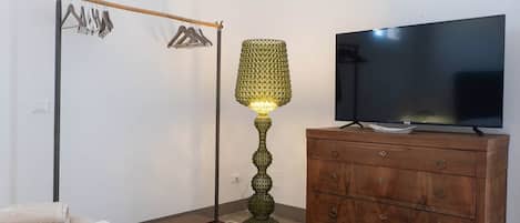 3 bedrooms, iron/ironing board, Internet, bed sheets