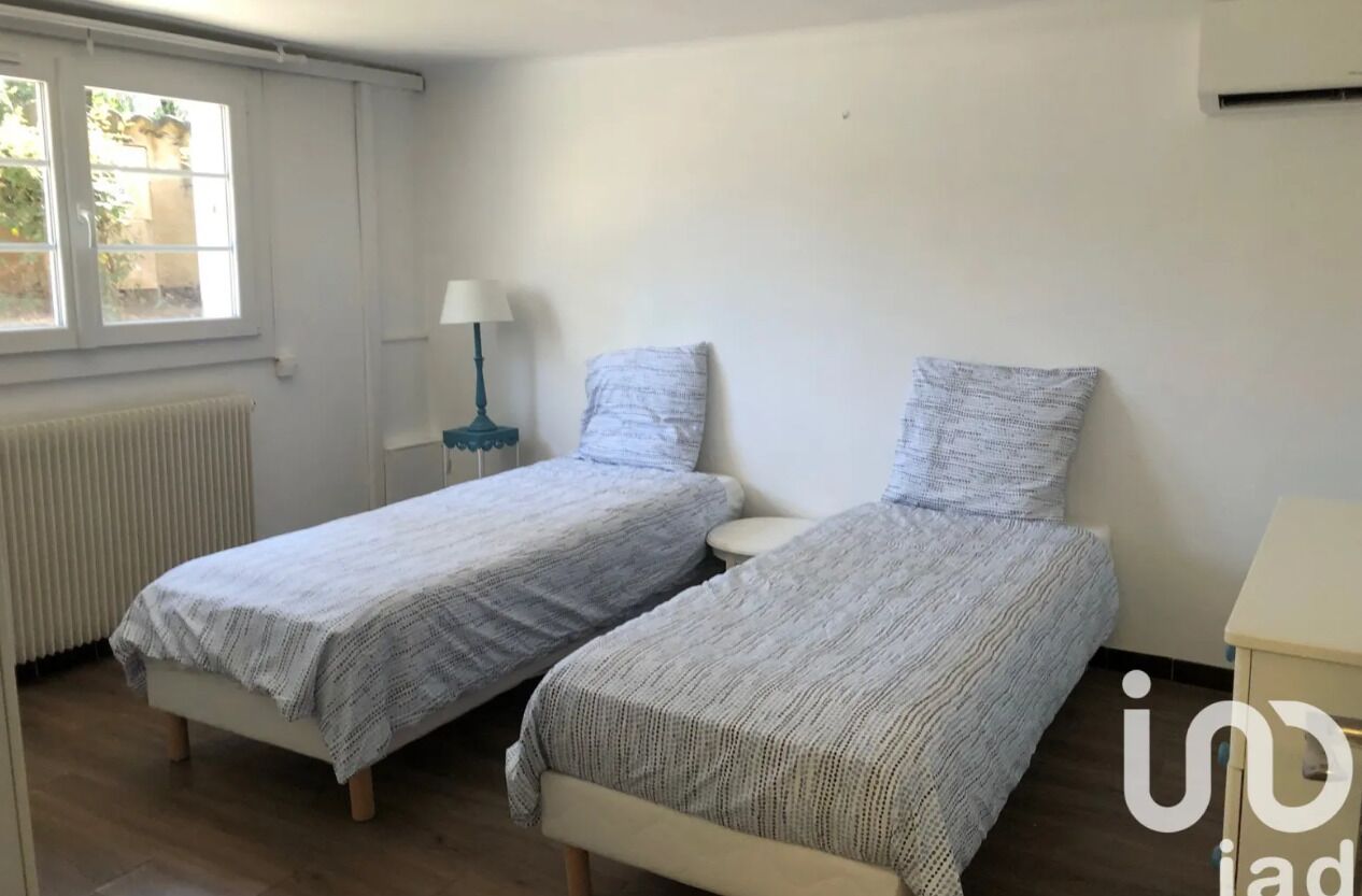 5 chambres, fer et planche à repasser, Wi-Fi, draps fournis