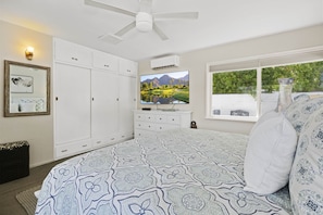 2 bedrooms, iron/ironing board