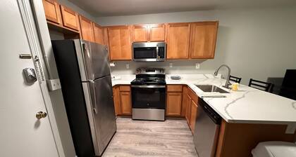 * NEW * 4BR Retreat | Heart of Campus w/ Parking