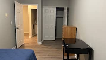 4 bedrooms, desk, free WiFi, bed sheets