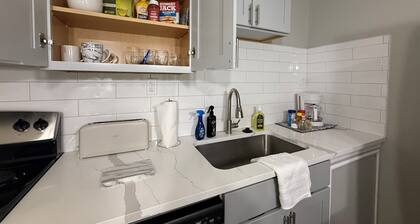 * NEW * 1BR Retreat | Heart of Campus w/ Parking