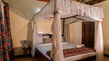 Deluxe Cottage, Balcony, Garden View | Free WiFi, bed sheets