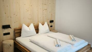 1 bedroom, WiFi, bed sheets, wheelchair access