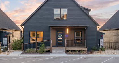 Pineapple Pointe - Stay for 20
