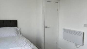 1 camera, ferro/asse da stiro, Wi-Fi, lenzuola