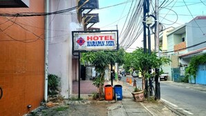 Señal de hotel que indica 