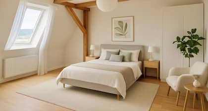 Stadtvilla mit sonnigem Garten