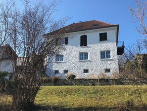 Exterior - Urban villa with sunny garden (Aalen)