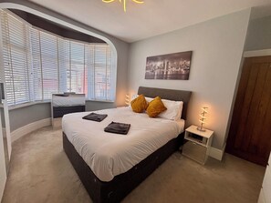 3 Schlafzimmer, Bügeleisen/Bügelbrett, WLAN, Bettwäsche