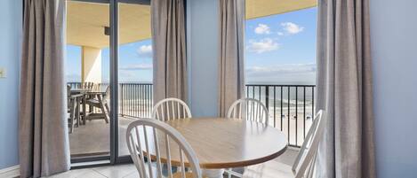 Signature Condo, 3 Bedrooms, Pool Access, Beach View | In-room dining