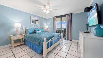 Condo Prestigio, 3 habitaciones, acceso a la alberca, vista a la playa | Decoración personalizada y muebles diferentes