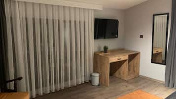 Free WiFi, bed sheets, wheelchair access