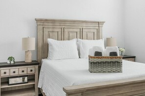 2 bedrooms, iron/ironing board, free WiFi, bed sheets - Midtown Stay with 2 bedrooms less than a mile from the RJ Stadium (Tampa)