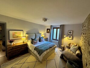 2 chambres, fer et planche à repasser, Wi-Fi, draps fournis