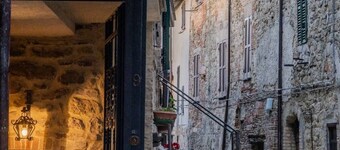 Charming boutique apartment in the heart of Umbrian wine country.