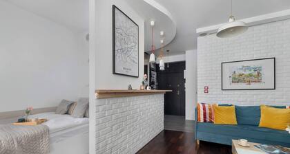 Stylish Apartment in Krakow | Parking and Air Conditioning