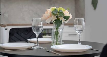 Stodolna 6 | WrocĆaw | White Apartment | Parking