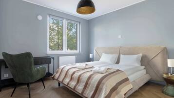 Desk, iron/ironing board, travel crib, WiFi